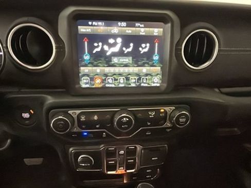 Used 2023 Jeep Wrangler Unlimited Sahara w/ Cold Weather Group AWD/4WD image 23
