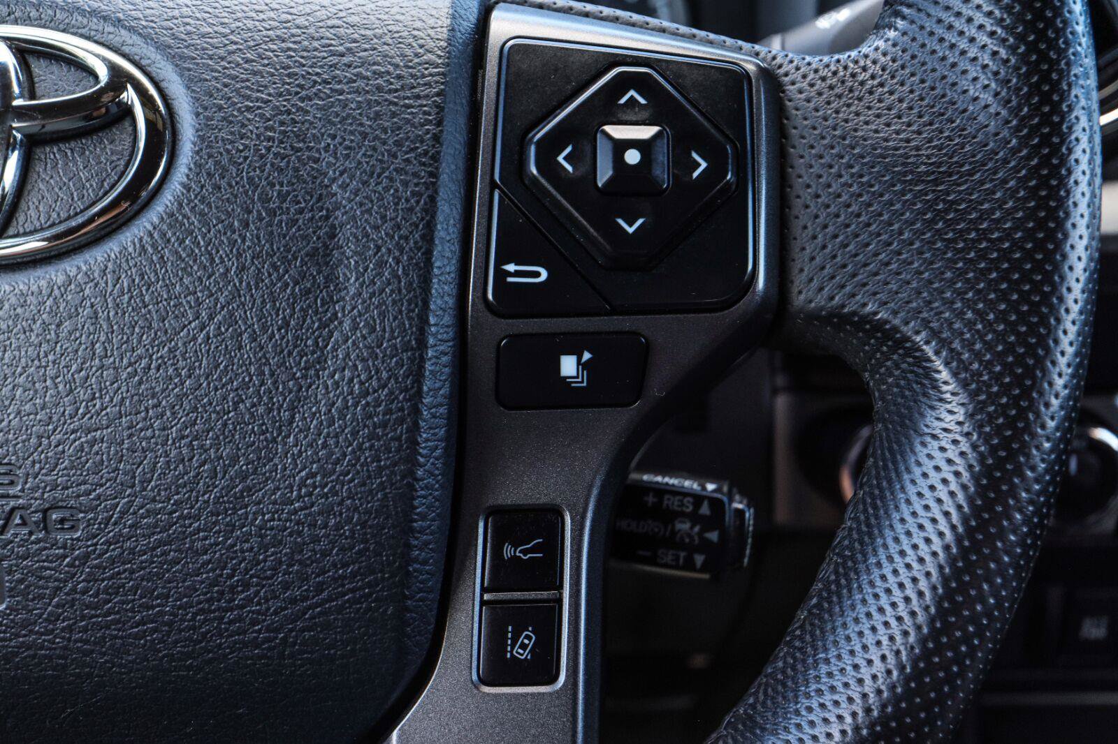 Used 2020 Toyota Tacoma TRD Off-Road AWD/4WD image 16