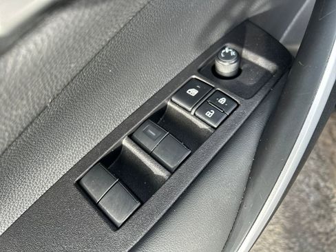 Certified 2025 Toyota Corolla SE image 20