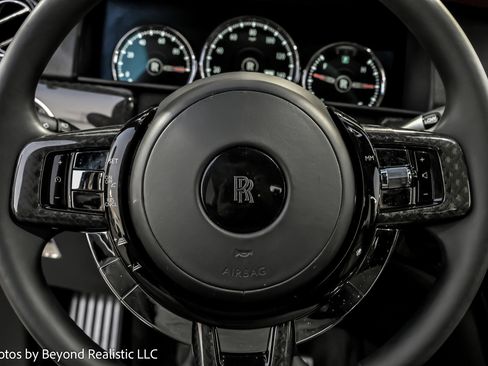 Used 2021 Rolls-Royce Cullinan Black Badge image 33