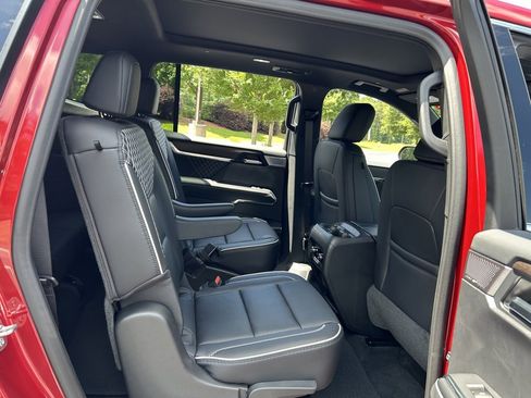 New 2025 GMC Acadia Denali w/ Super Cruise Package image 46