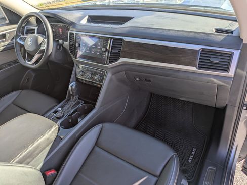 Used 2022 Volkswagen Atlas SE w/ Panoramic Sunroof Package image 34