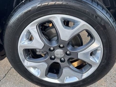 Used 2020 Jeep Compass Limited image 12