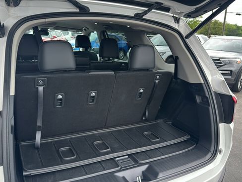 Used 2025 Honda Pilot EX-L image 28