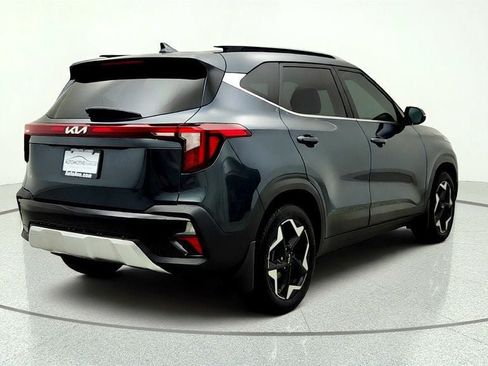 Used 2024 Kia Seltos EX FWD image 5