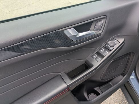 Certified 2024 Ford Escape ST-Line w/ Tech Pack #1 image 14