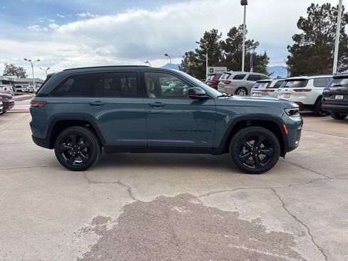New 2026 Jeep Grand Cherokee Limited AWD/4WD image 4