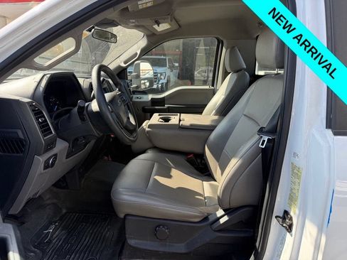 Used 2022 Ford F350 XL w/ Power Equipment Group RWD image 5
