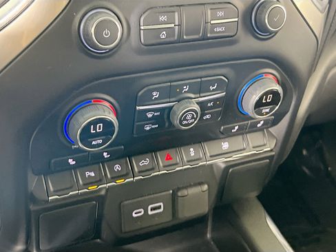 Used 2022 Chevrolet Silverado 1500 RST w/ Redline Edition image 15