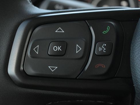 New 2025 Jeep Gladiator Sport image 18