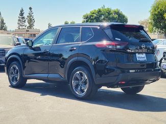 Used 2024 Nissan Rogue SV FWD video 2