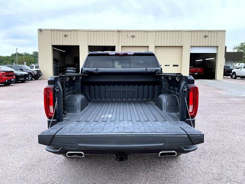Used 2022 GMC Sierra 1500 Denali w/ Denali Reserve Package AWD/4WD image 9