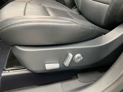 Used 2024 Lincoln Nautilus Premier w/ Jet Appearance Package AWD/4WD image 13
