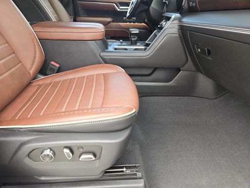 Used 2023 GMC Sierra 1500 Denali Ultimate image 17