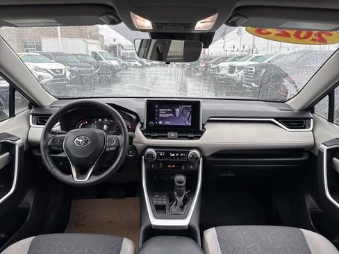 Used 2023 Toyota RAV4 XLE image 27