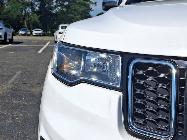 Used 2017 Jeep Grand Cherokee Limited AWD/4WD image 9