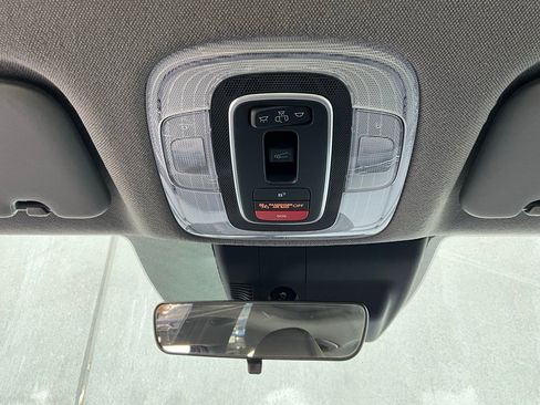 Used 2025 Hyundai Elantra SEL image 15