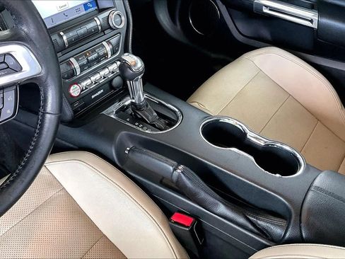 Used 2016 Ford Mustang Premium RWD image 15