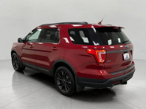 Used 2018 Ford Explorer XLT w/ Equipment Group 202A image 8