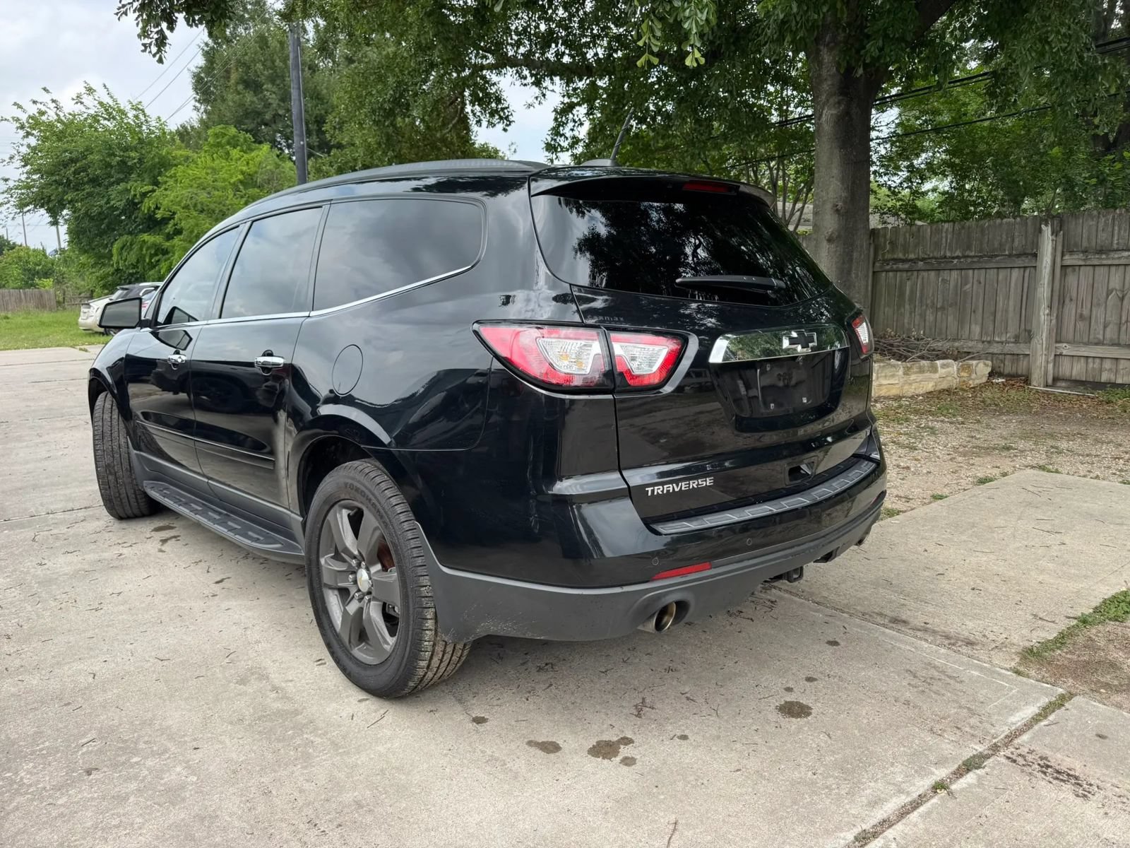 Used 2017 Chevrolet Traverse LT FWD image 8