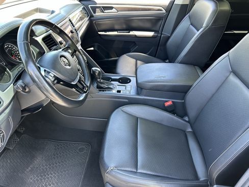 Used 2019 Volkswagen Atlas SE FWD image 18