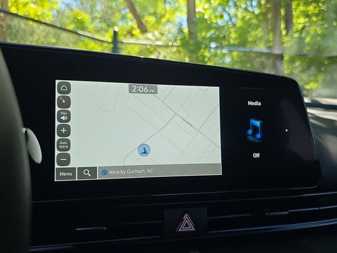 New 2025 Hyundai Elantra SEL image 23