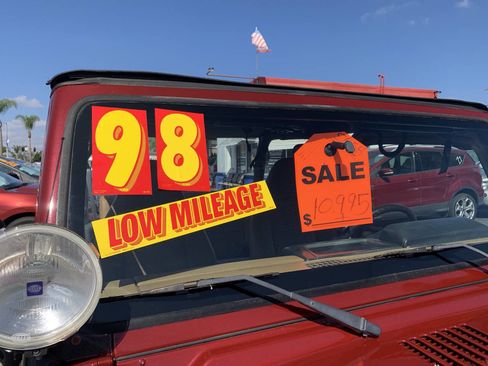 Used 1998 Jeep Wrangler SE image 14