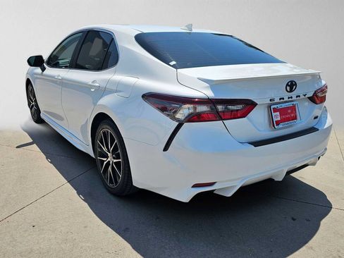 Certified 2022 Toyota Camry SE w/ Carpet Mat Package (TMS) FWD image 5