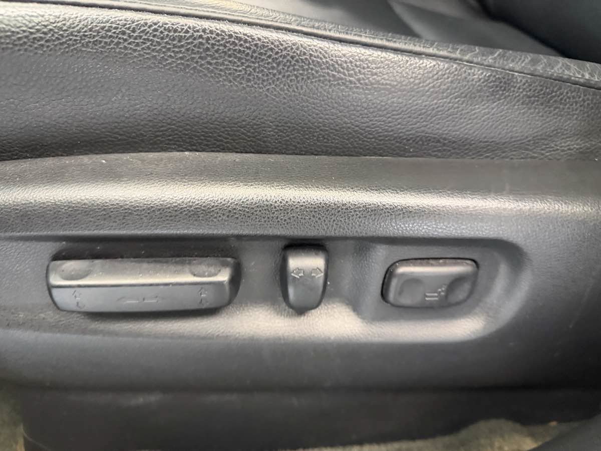 Used 2014 Honda Pilot Touring image 23