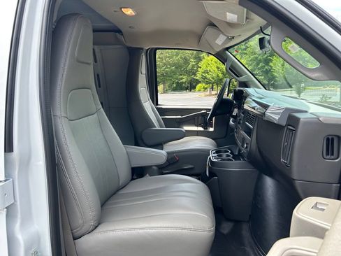 New 2026 Chevrolet Express 2500 Extended RWD image 36