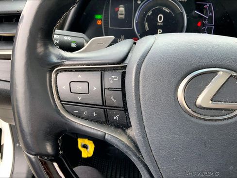 Used 2019 Lexus ES 300h w/ Premium Package image 24
