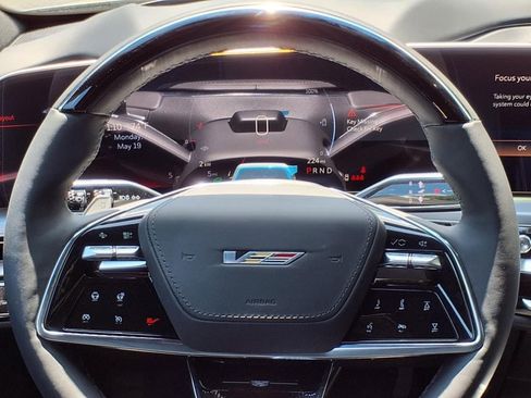 New 2026 Cadillac Lyriq V image 12