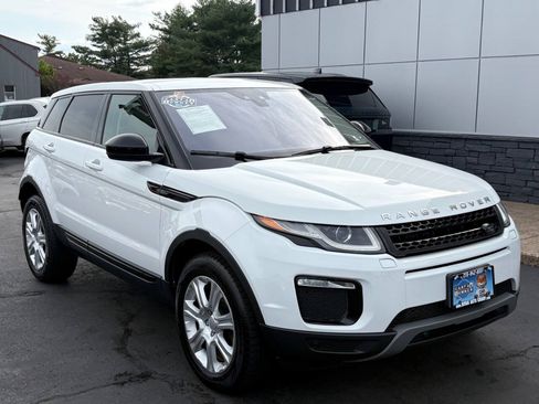Used 2017 Land Rover Range Rover Evoque SE AWD/4WD image 9