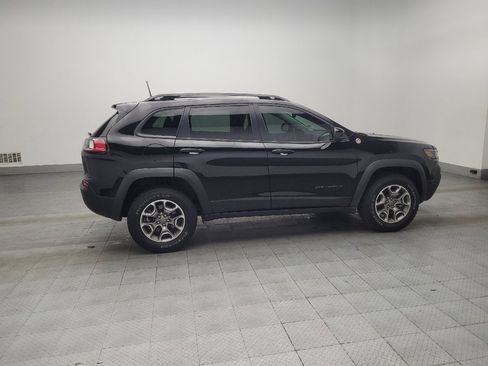 Used 2022 Jeep Cherokee Trailhawk image 10