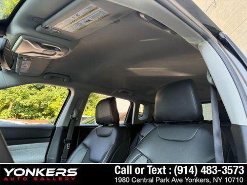 Used 2022 Jeep Compass Latitude AWD/4WD image 27