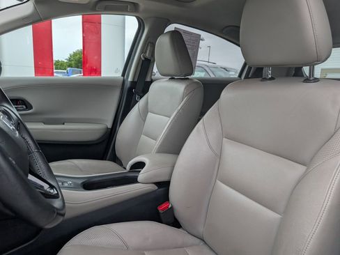 Used 2018 Honda HR-V EX-L image 6