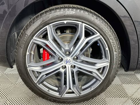 Used 2019 Maserati Levante GranSport AWD/4WD image 31