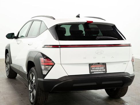 Used 2025 Hyundai Kona SEL AWD/4WD image 10