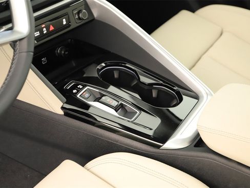 New 2025 Audi Q5 Prestige image 17