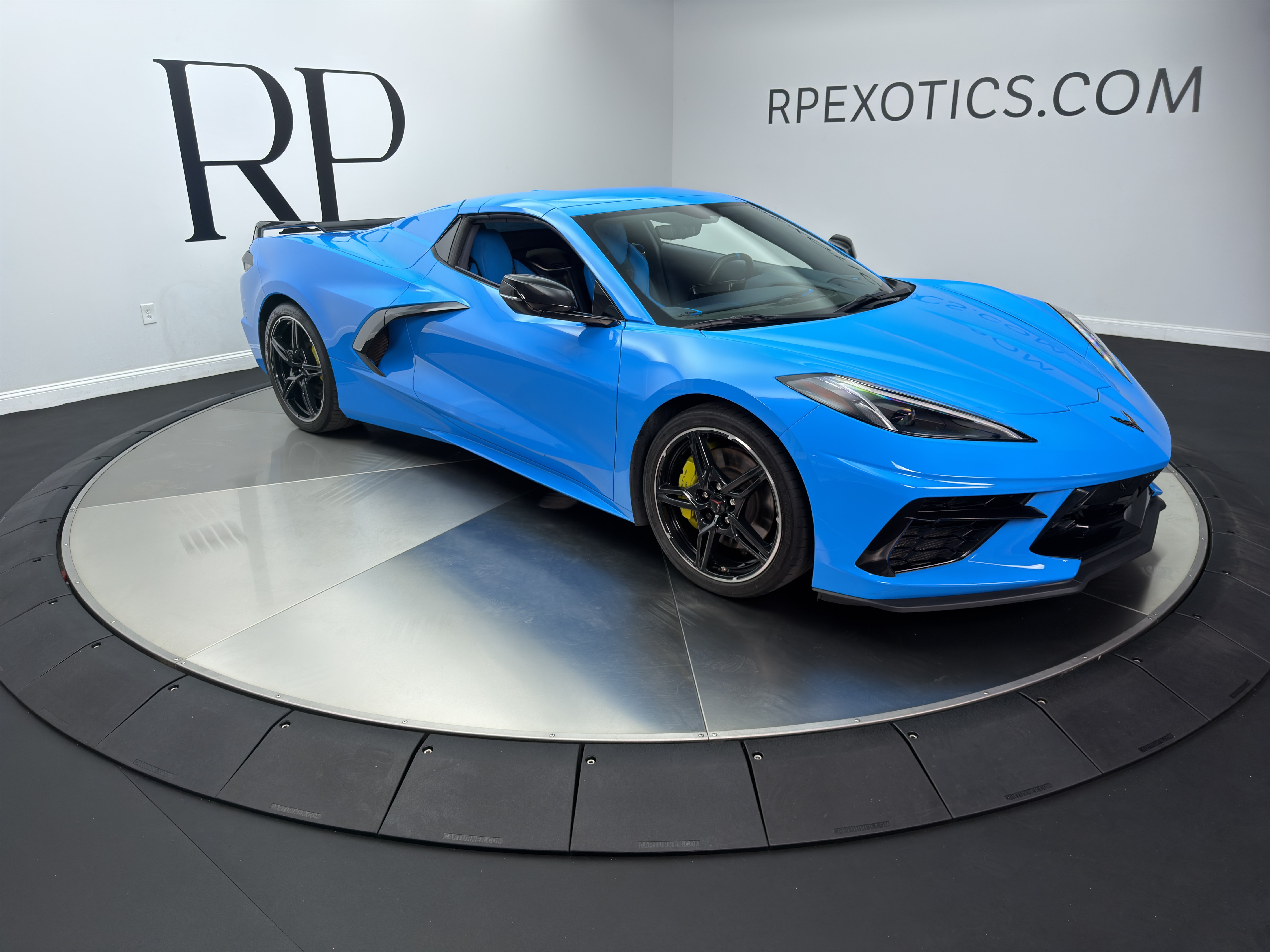 Used 2022 Chevrolet Corvette Stingray Premium Conv w/ Z51 Performance Package RWD image 15