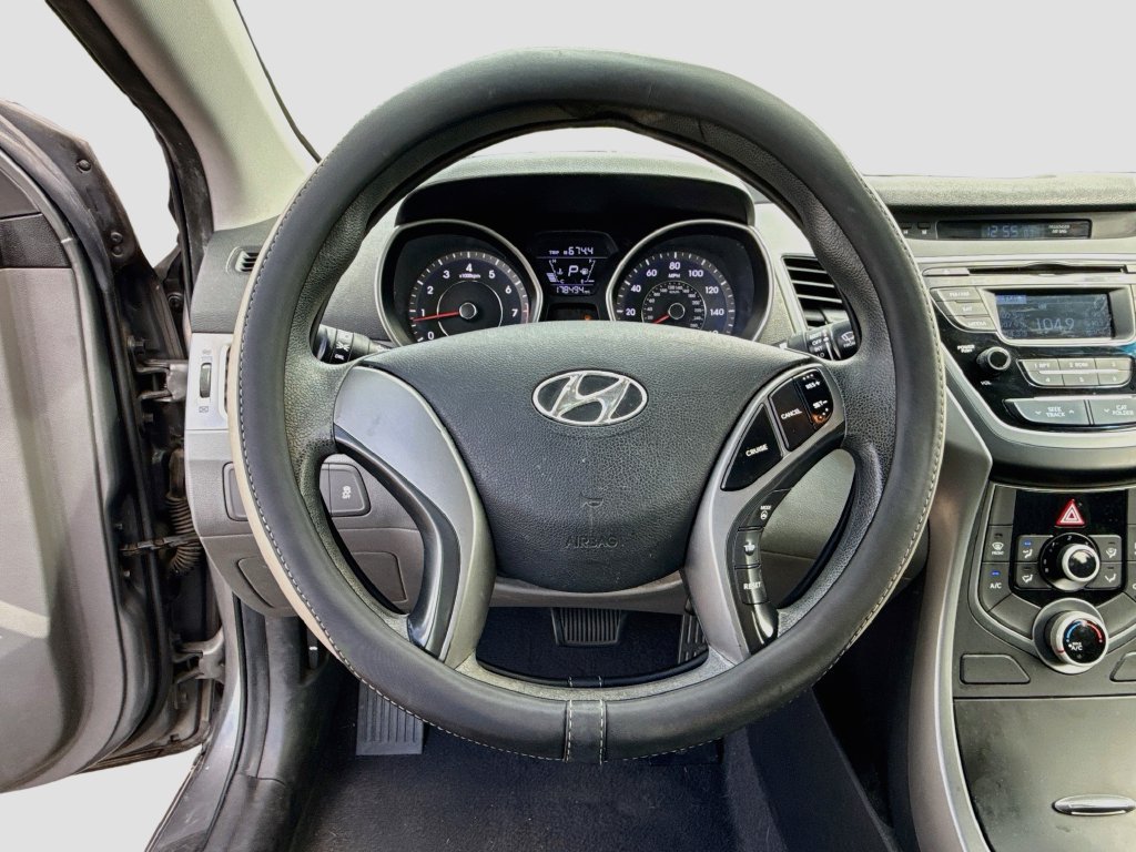 Used 2014 Hyundai Elantra SE FWD image 13