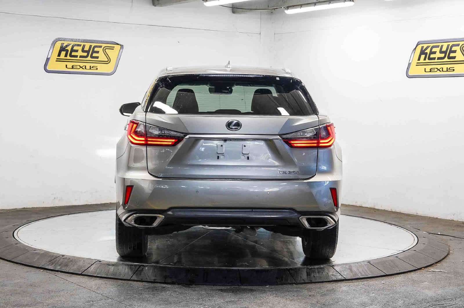 Used 2018 Lexus RX 350 FWD w/ Accessory Package image 3