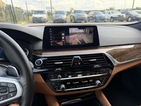 Used 2018 BMW 540i w/ M Sport Package RWD image 31