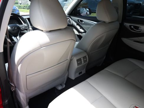 Used 2021 INFINITI Q50 Luxe w/ Cargo Package RWD image 17