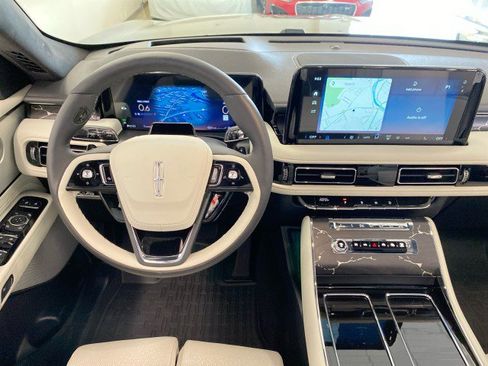 New 2026 Lincoln Aviator Black Label AWD/4WD image 13
