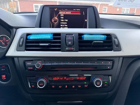 Used 2015 BMW 320i xDrive Sedan image 17