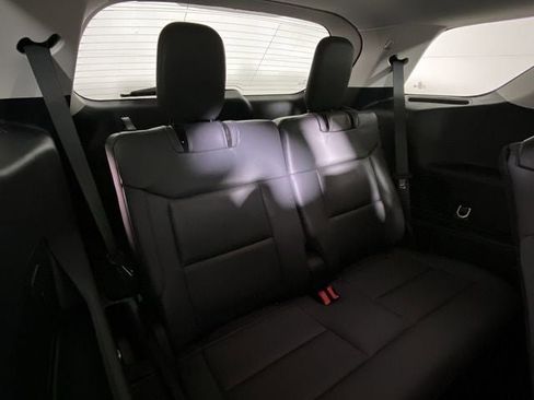 New 2025 Ford Explorer Active w/ Active Comfort Package image 16