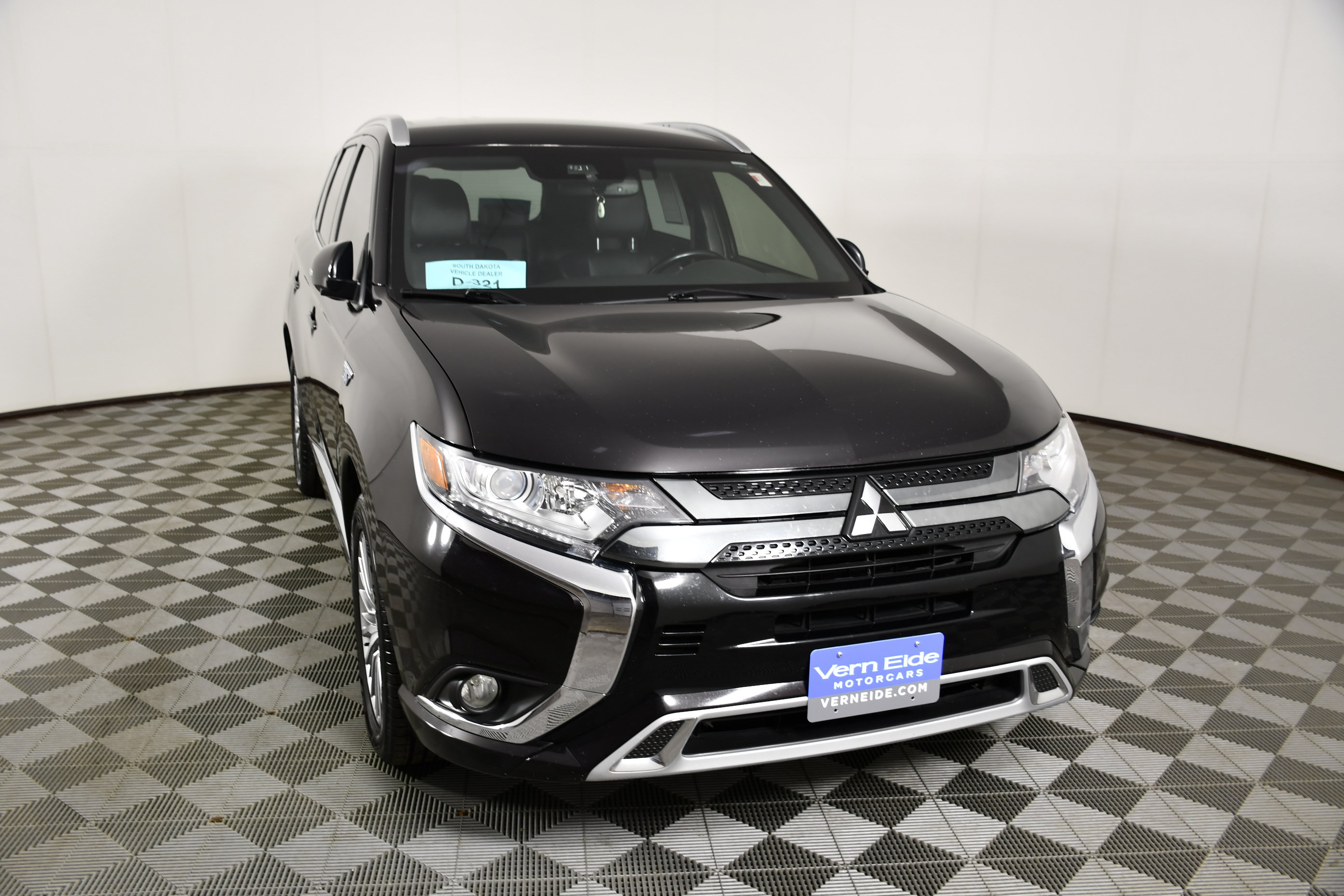 Used 2020 Mitsubishi Outlander SEL AWD/4WD image 3