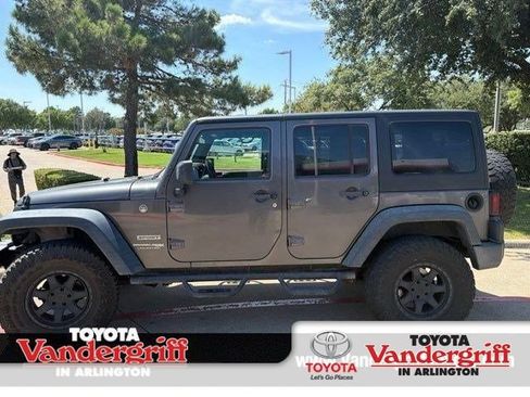 Used 2018 Jeep Wrangler Unlimited Sport S AWD/4WD image 1