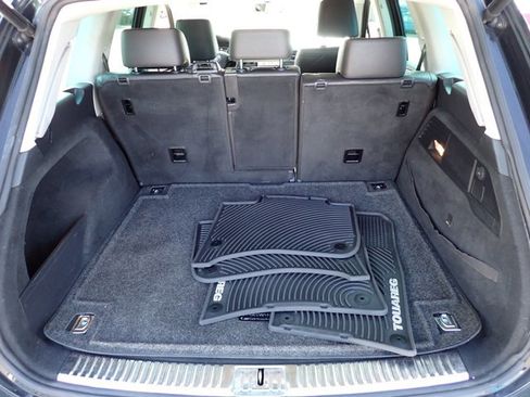 Used 2013 Volkswagen Touareg Sport AWD/4WD image 8